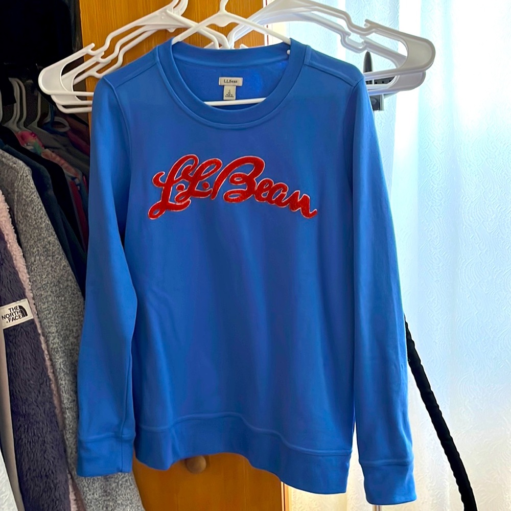 Cozy NWOT LL Bean Crew Neck Sweatshirt